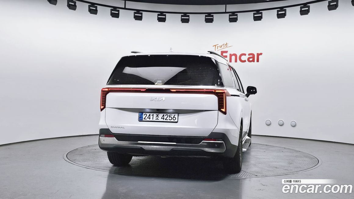 Kia Carnival 7-Seater Signature, 2025