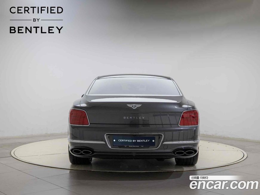 Bentley Flying Spur 4.0 Azure, 2024