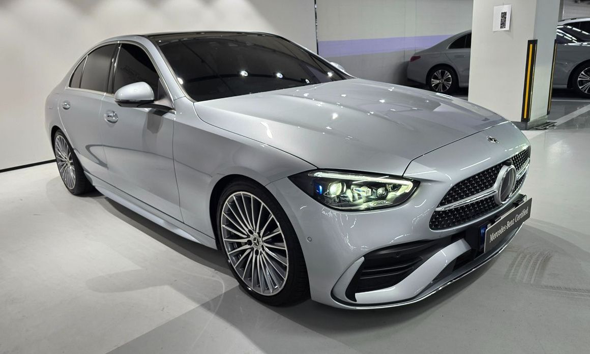 Mercedes-Benz C-Class C300 4MATIC AMG Line, 2023