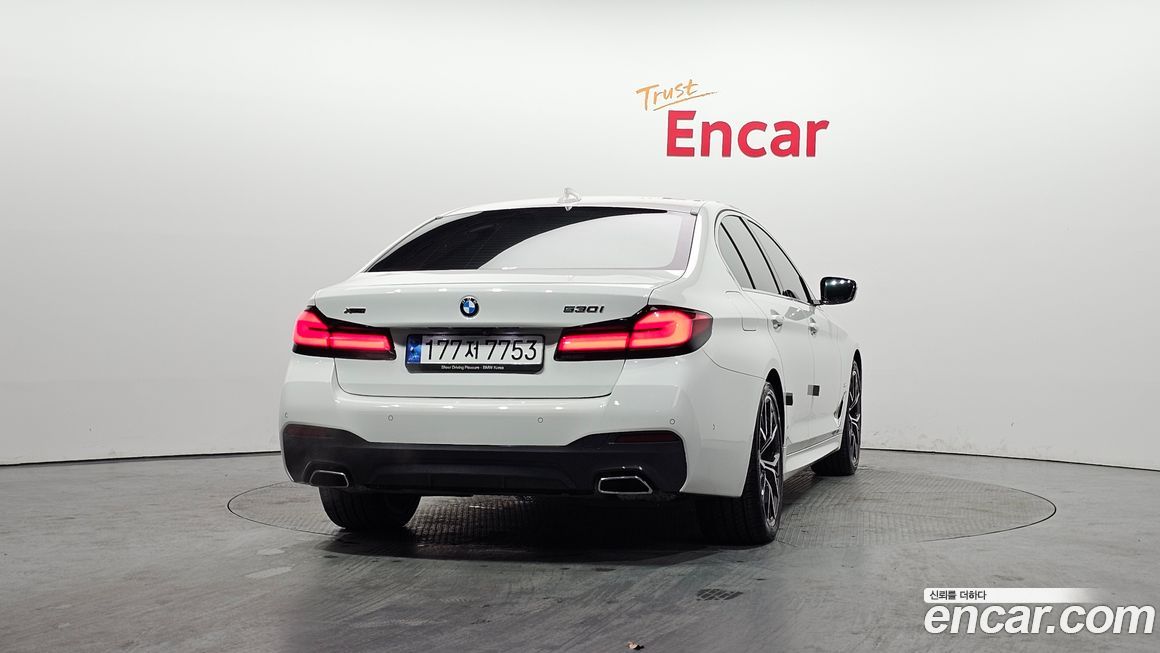 BMW 5-Series 530i xDrive M Sport Package, 2022