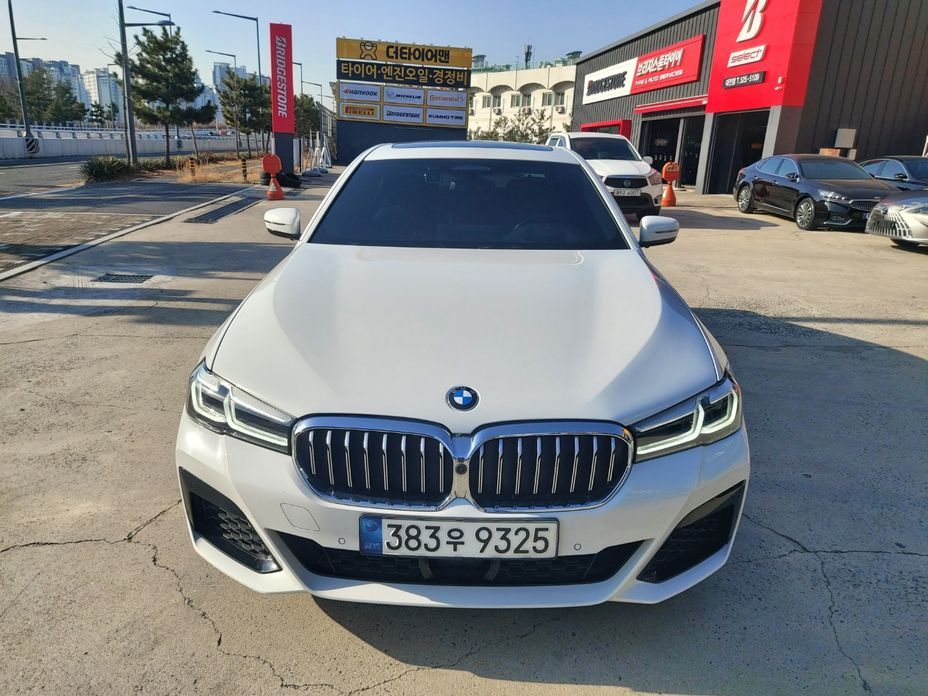 BMW 5-Series 530i M Sport Package, 2022