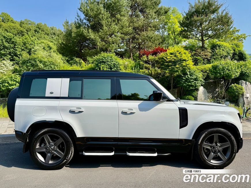 Land Rover Defender 110 P300 X-Dynamic SE, 2023