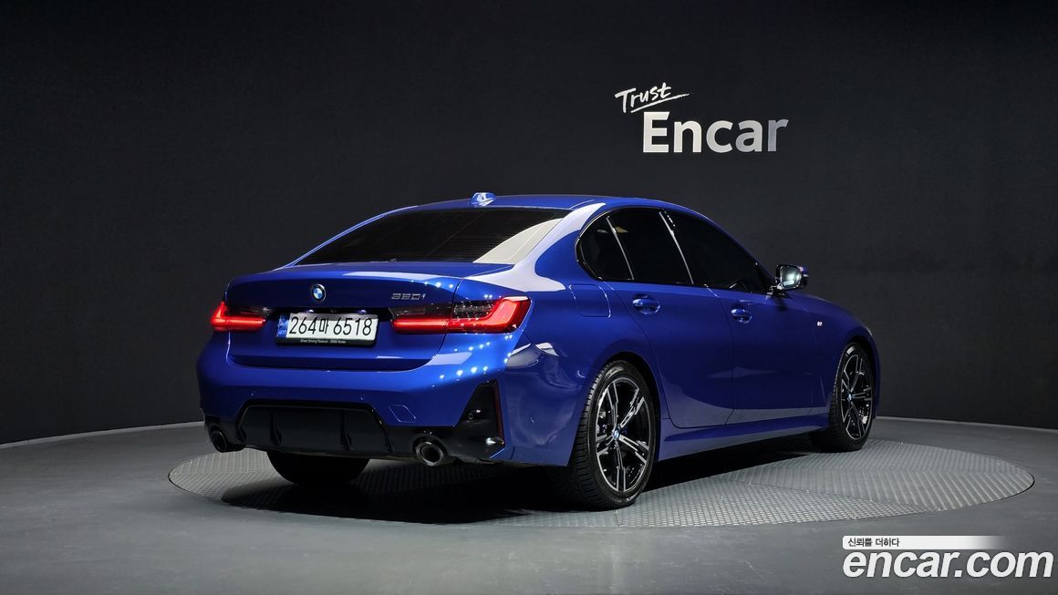 BMW 3-Series 320i M Sport, 2023