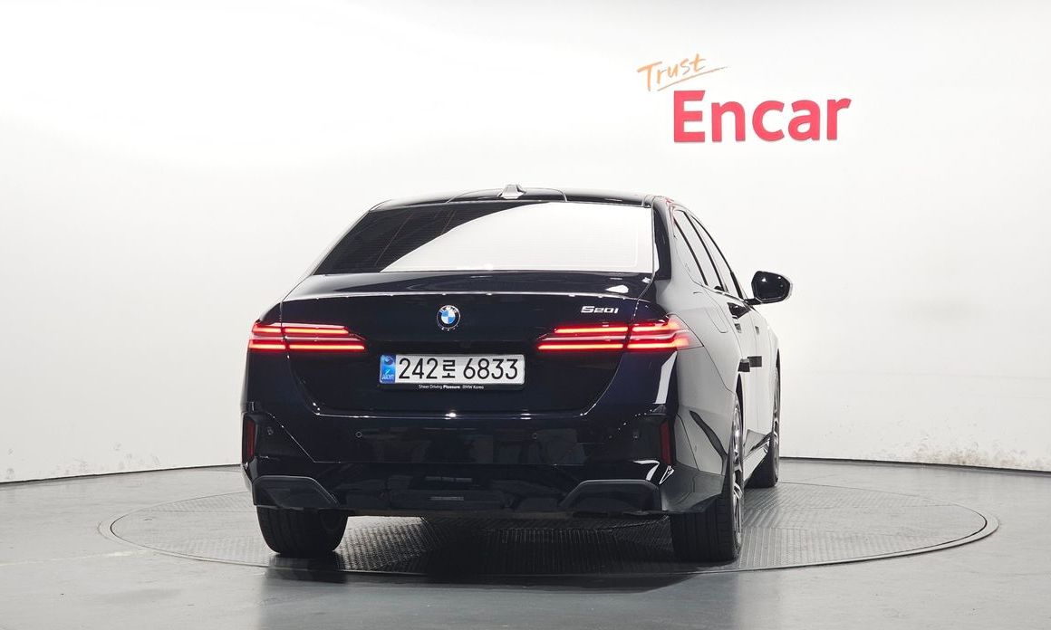 BMW 5-Series 520i M Sport, 2025