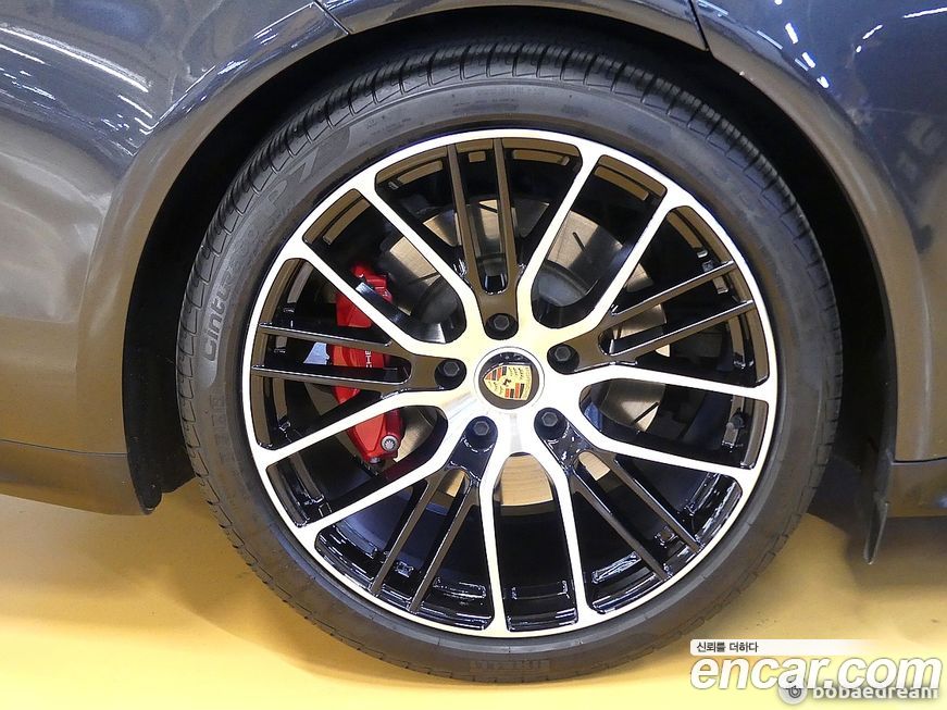 Porsche Panamera 4.0 GTS, 2023