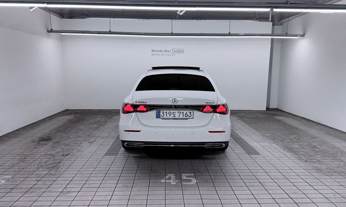 Mercedes-Benz E-Class E220d 4MATIC Exclusive, 2024