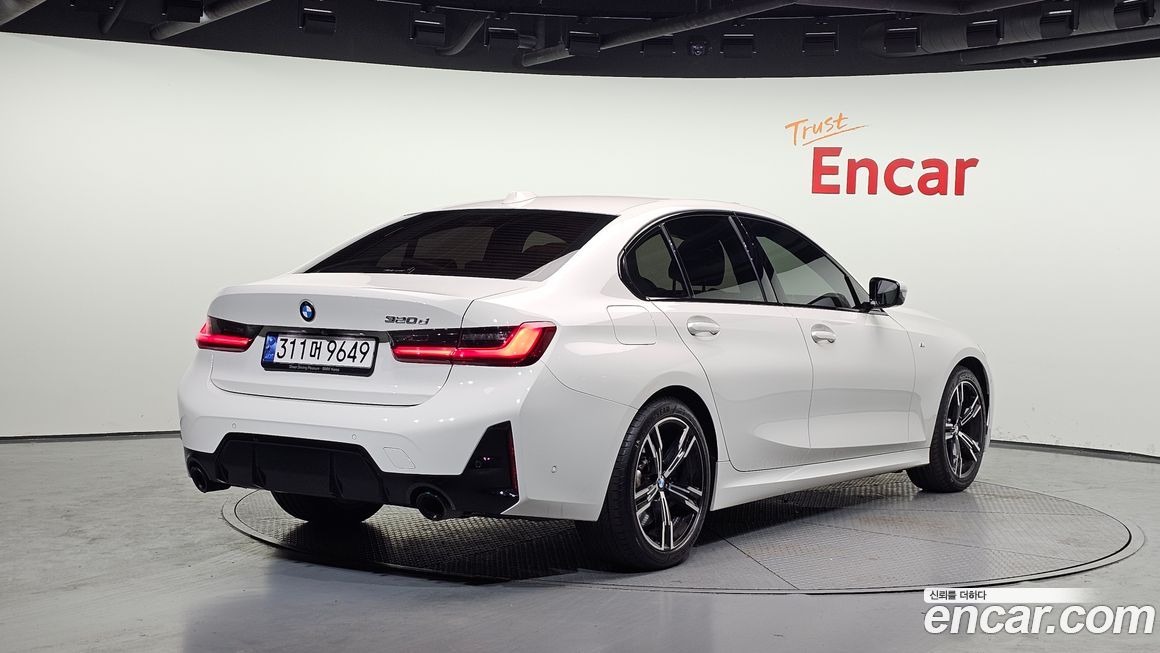 BMW 3-Series 320d M Sport, 2023