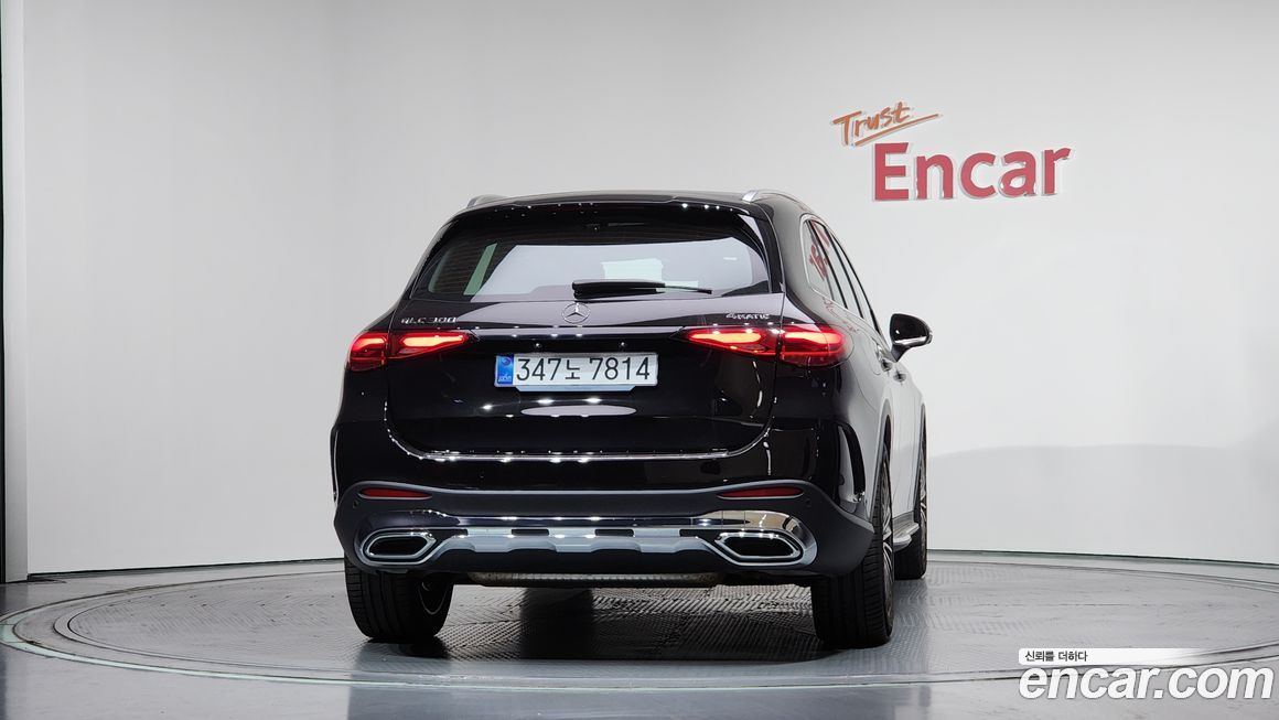 Mercedes-Benz GLC-Class GLC300 4MATIC AMG Line, 2025