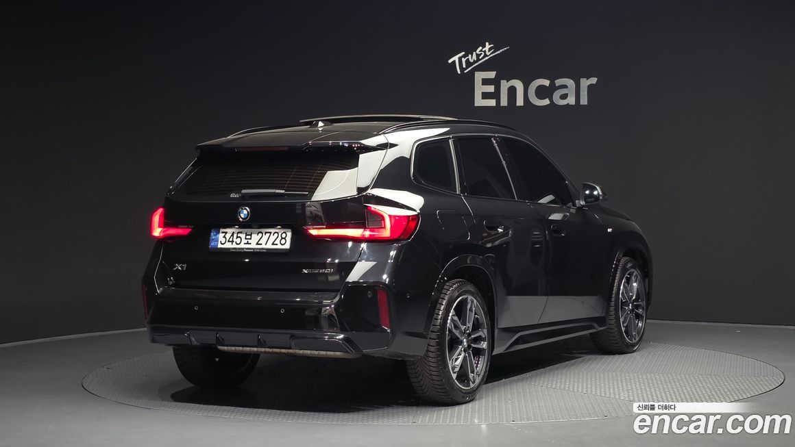 BMW X1 xDrive 20i M Sport, 2025
