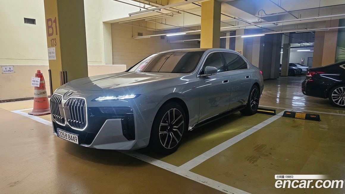 BMW 7-Series 740i xDrive M Sport, 2024