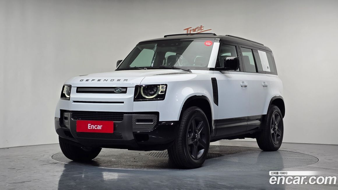 Land Rover Defender 110 P300 X-Dynamic SE, 2024