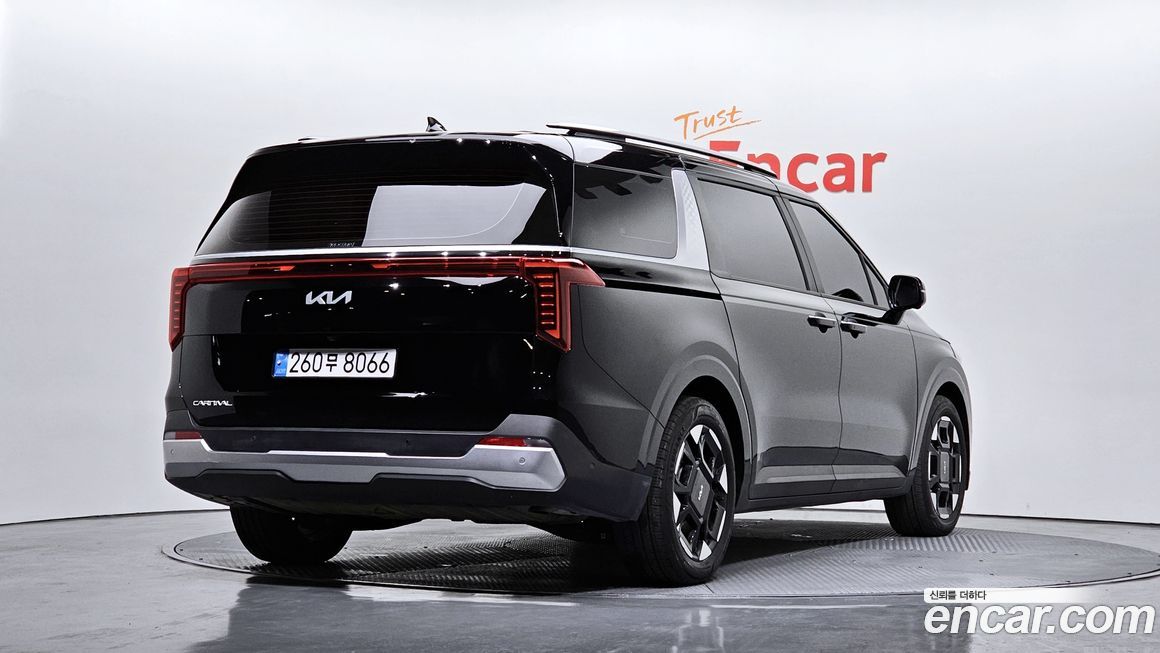 Kia Carnival 9-Seater Prestige, 2025