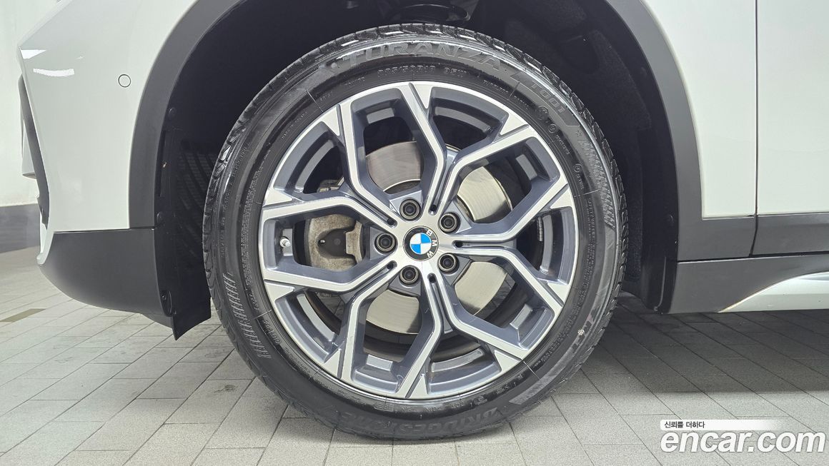 BMW X1 xDrive 20i xLine, 2022