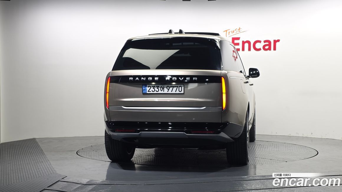 Land Rover Range Rover D350 Autobiography Long Wheel Base, 2024