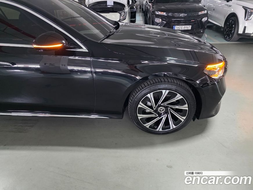 Mercedes-Benz E-Class E300 4MATIC Exclusive, 2024