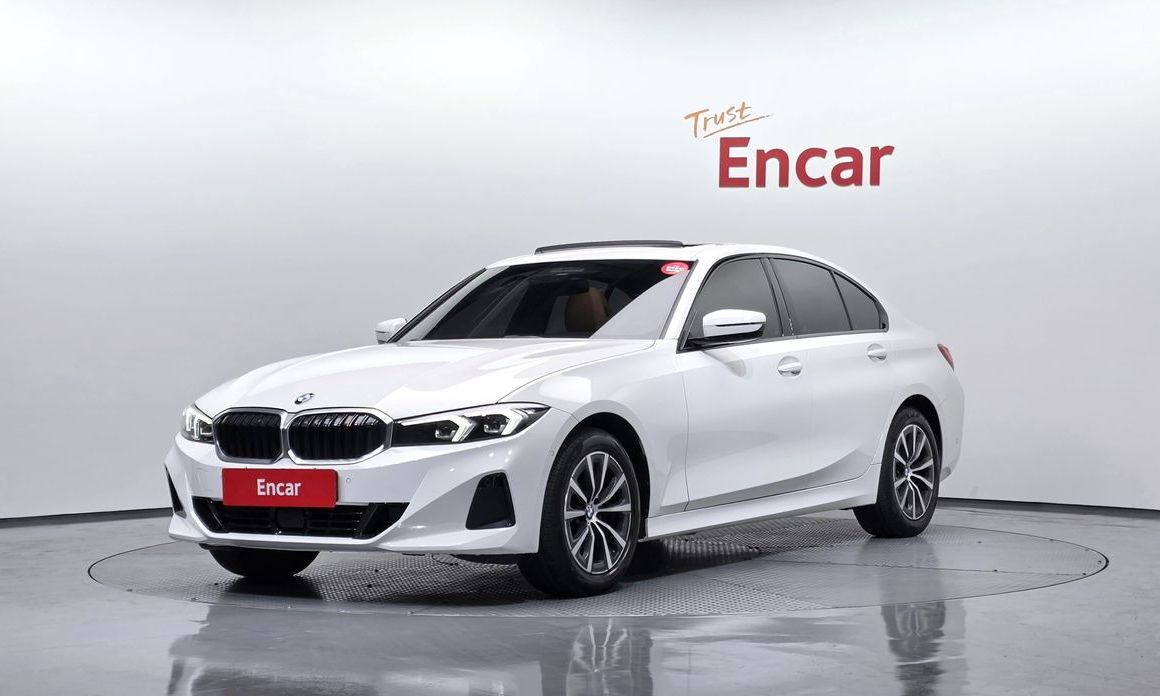 BMW 3-Series 320i, 2024