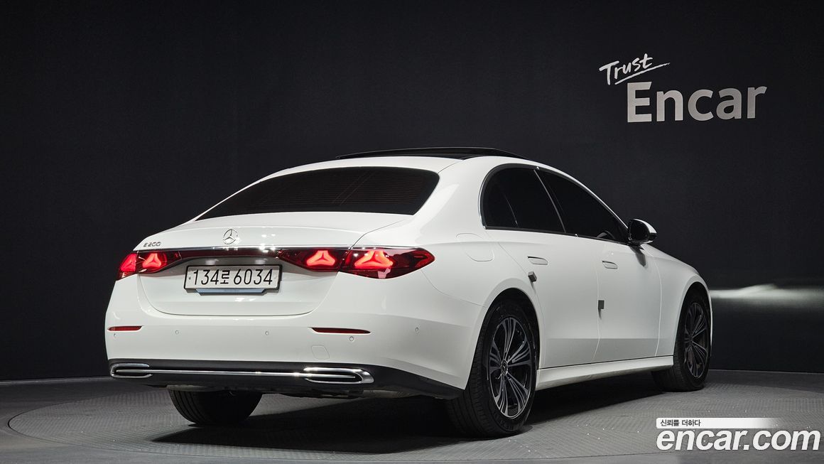 Mercedes-Benz E-Class E200 Avantgarde, 2024