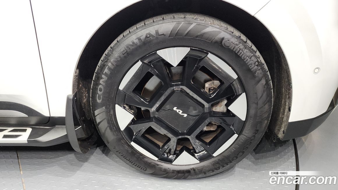 Kia Carnival 7-Seater Signature, 2024