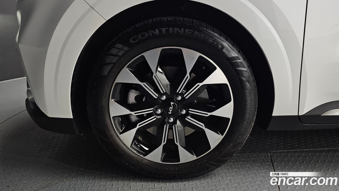 Kia Carnival 9-Seater Signature, 2023