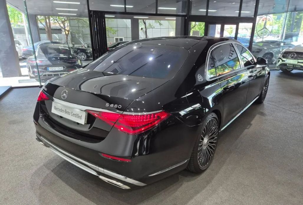 Mercedes-Benz S-Class Maybach S680 4MATIC, 2023