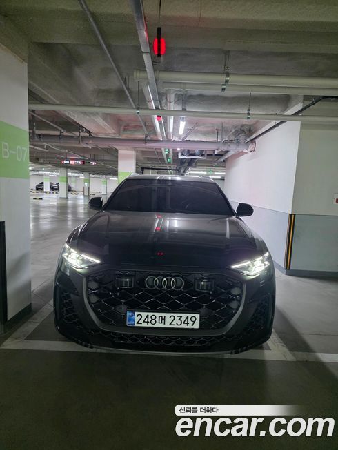 Audi RSQ8 4.0 TFSI Quattro Performance, 2025