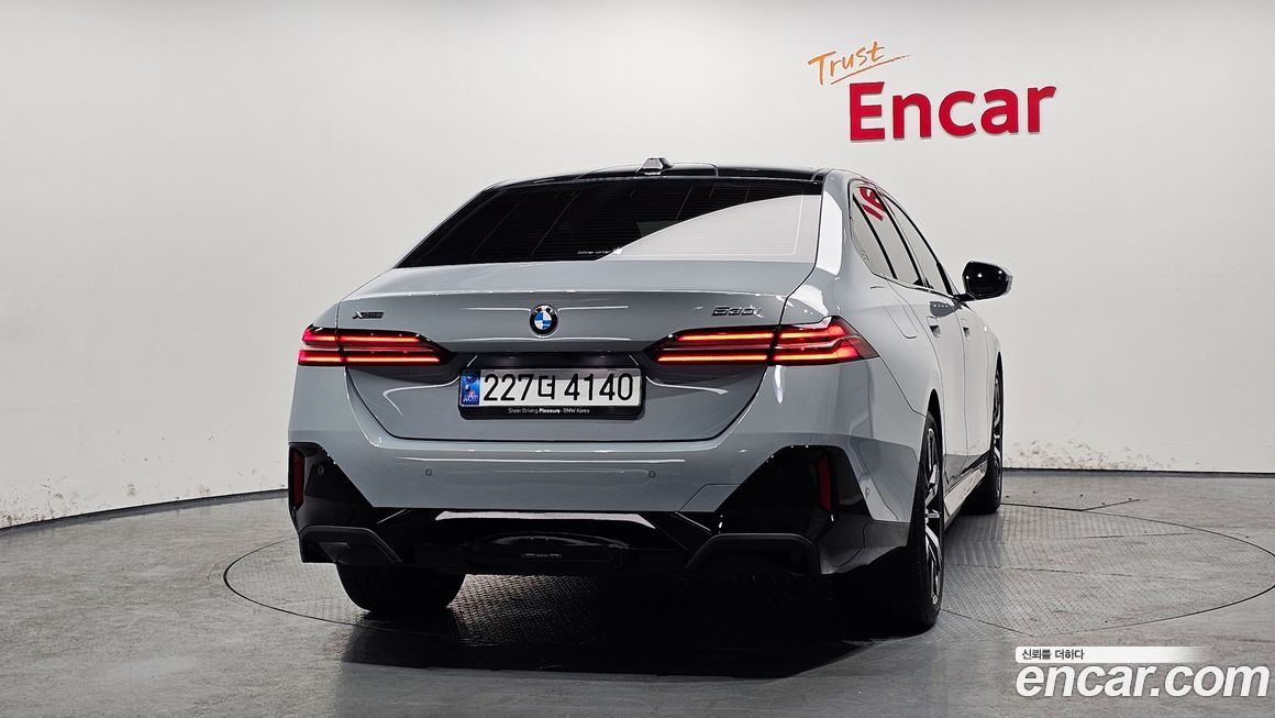 BMW 5-Series 530i xDrive M Sport, 2025