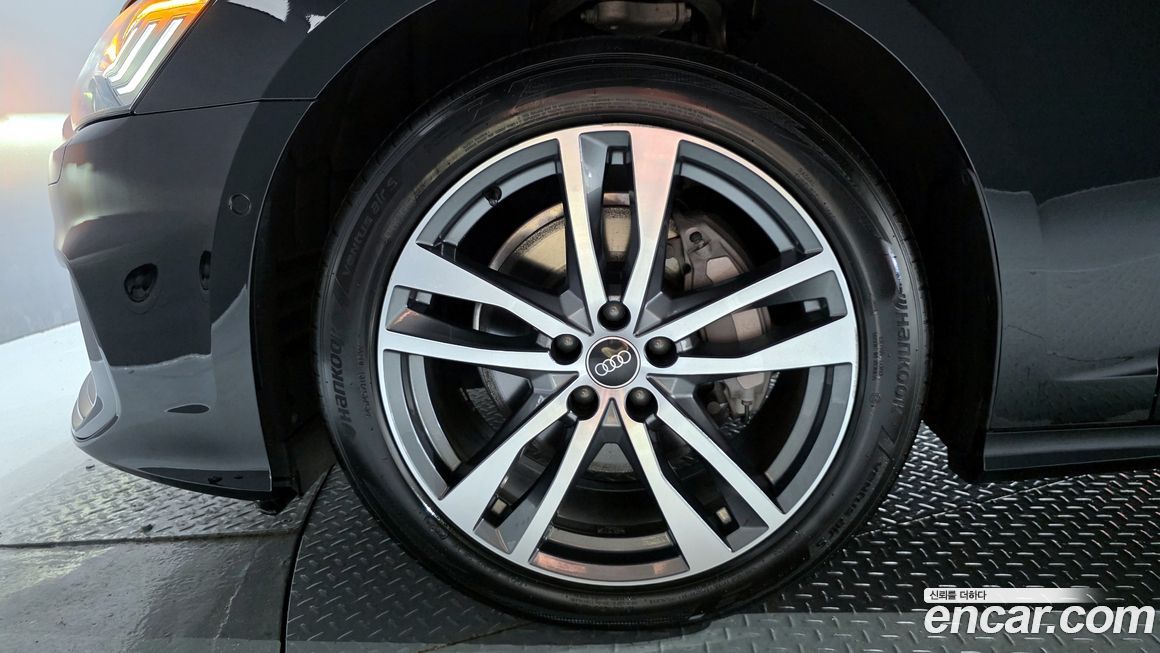 Audi A6 45 TFSI Quattro Premium, 2023