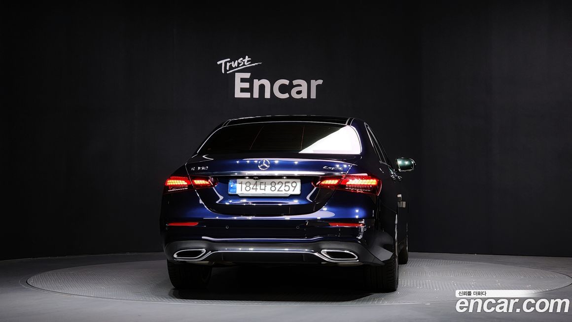 Mercedes-Benz E-Class E350 4MATIC AMG Line, 2022