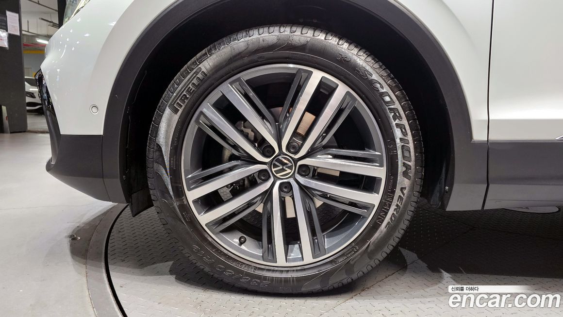 Volkswagen Tiguan 2.0 TDI 4Motion Prestige, 2023