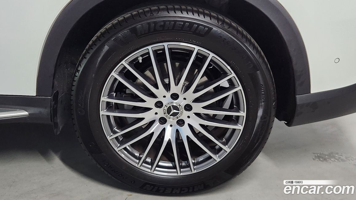 Mercedes-Benz GLC-Class GLC 300 4MATIC Avantgarde, 2025