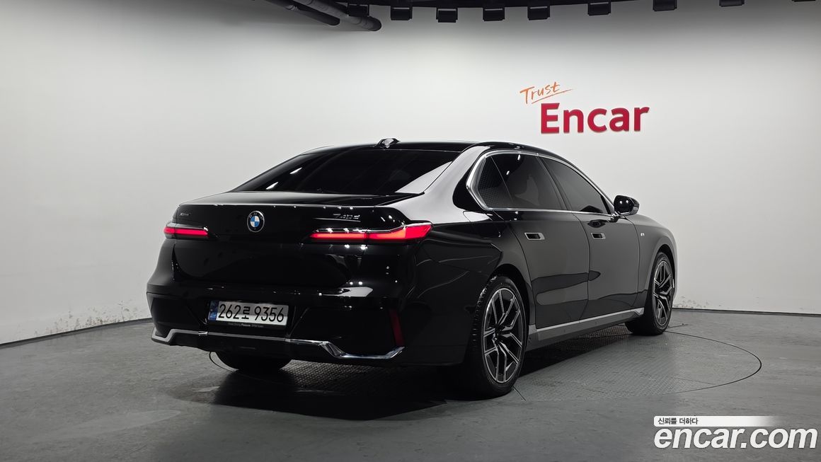 BMW 7-Series 740d xDrive M Sport, 2025