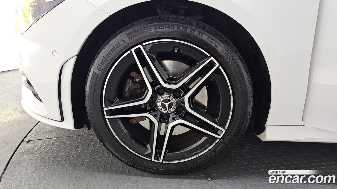 Mercedes-Benz CLA-Class CLA250 4MATIC, 2023