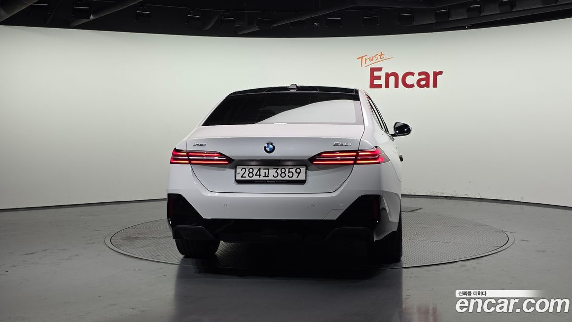 BMW 5-Series 530i xDrive M Sport, 2024