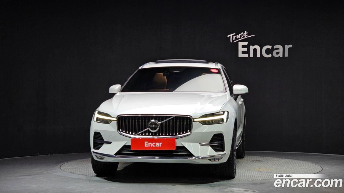 Volvo XC60 B6 Inscirtion, 2022