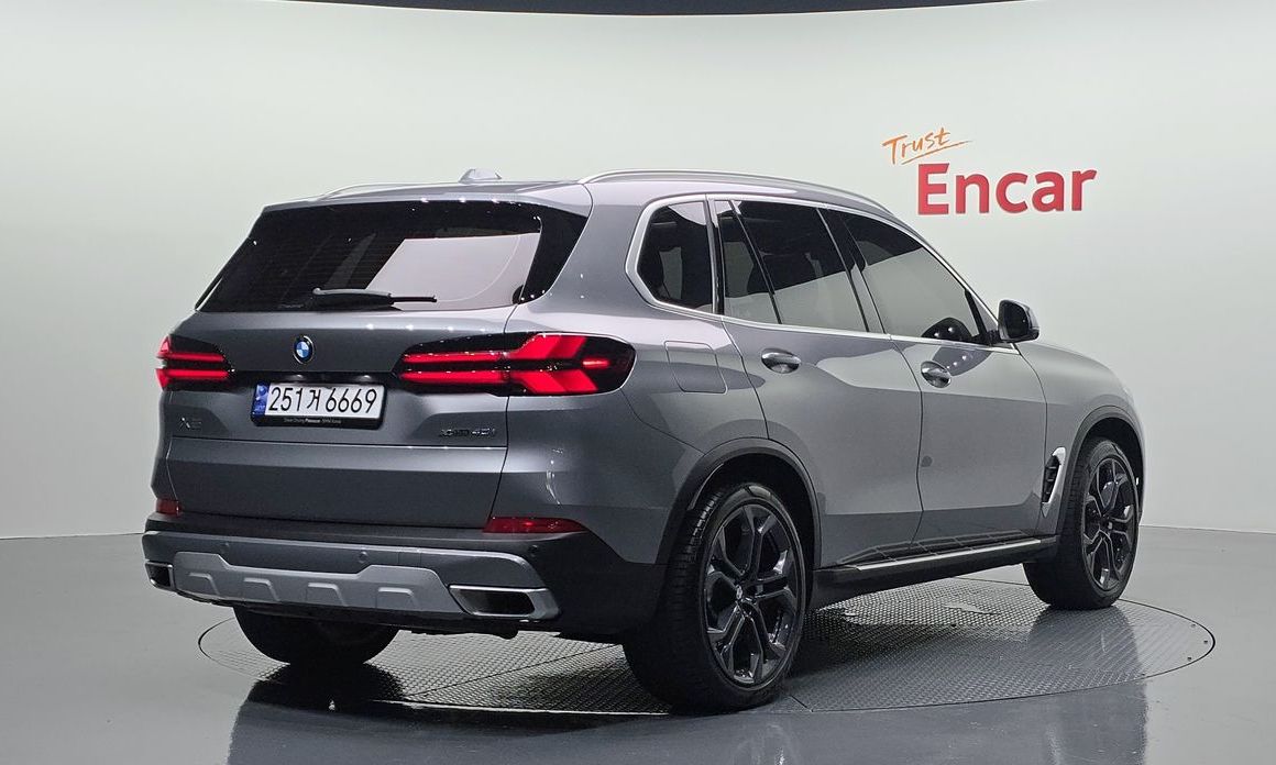 BMW X5 xDrive 40i xLine, 2024