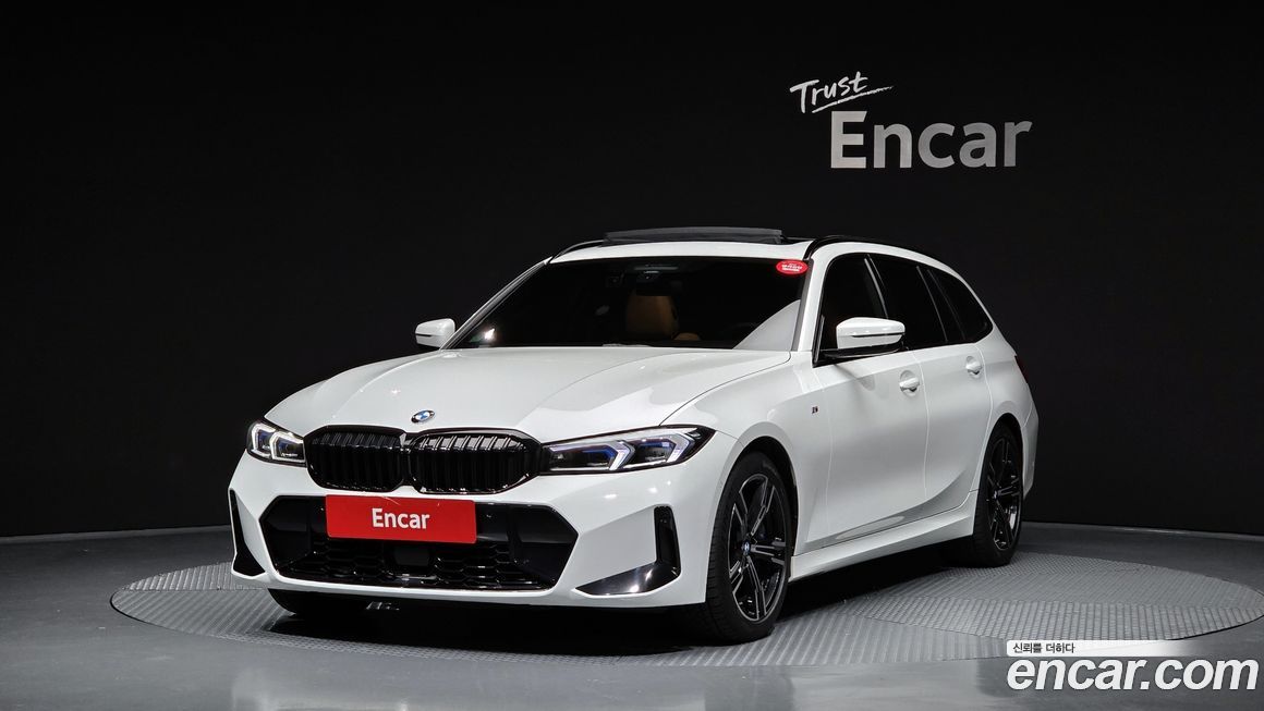 BMW 3-Series 320i Touring M Sports, 2024