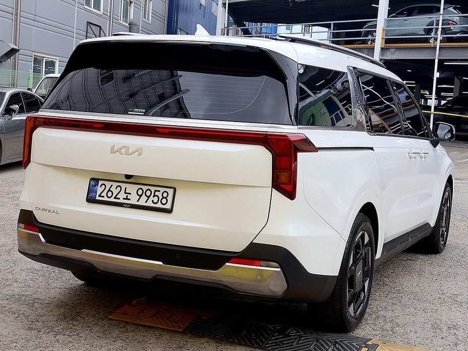 Kia Carnival 7-Seater Noblesse, 2025