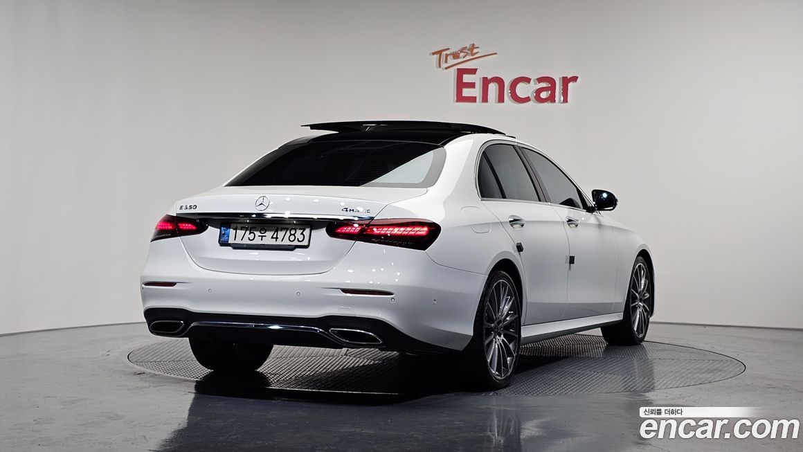 Mercedes-Benz E-Class E350 4MATIC AMG Line, 2022