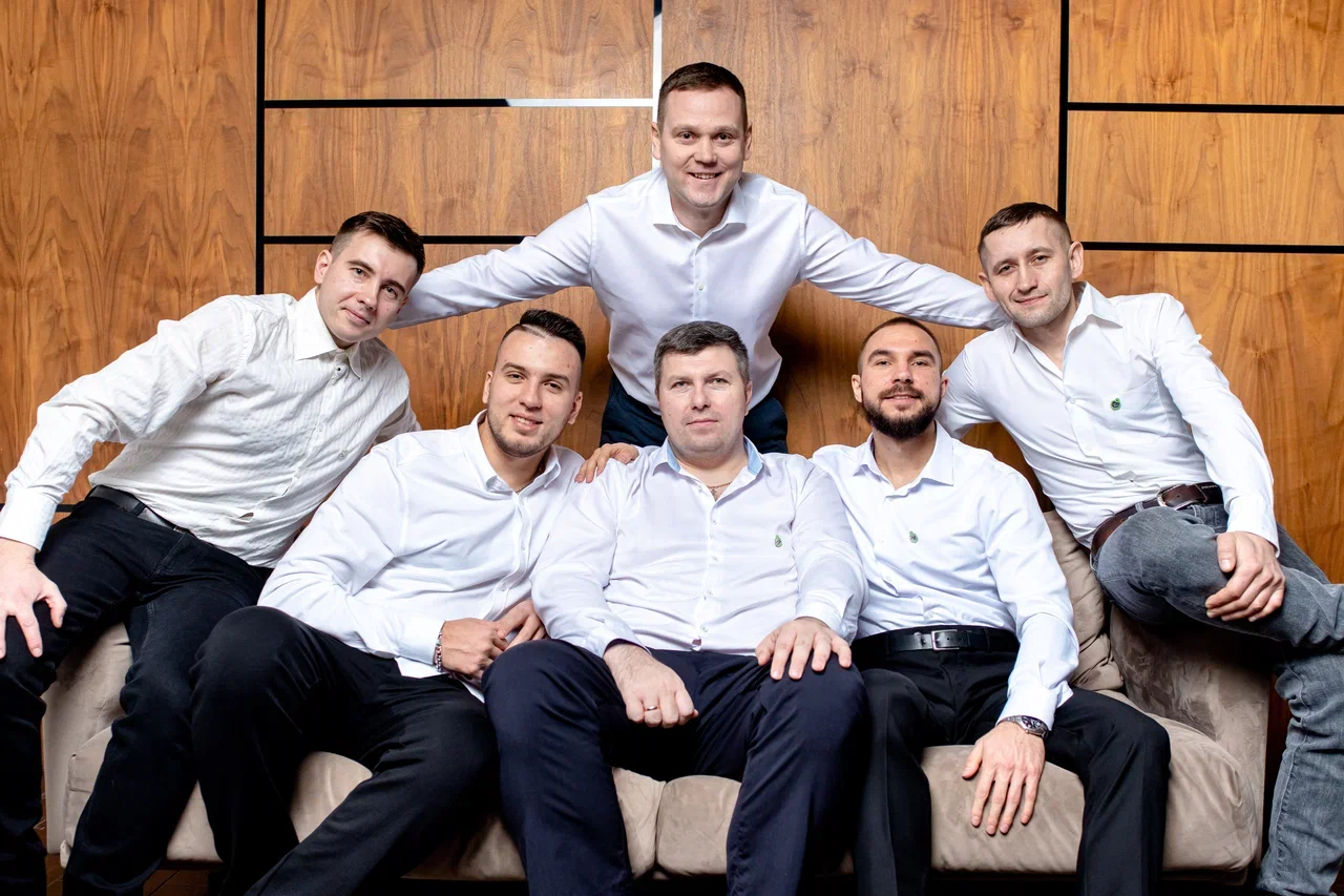 Руководитель компании - Смирнов Дмитрий Алексеевич