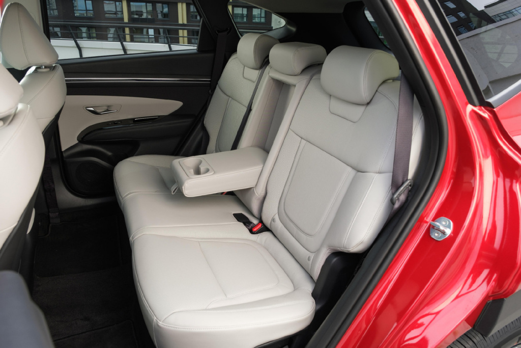 scale_1200 (3).jpg scale_1200 (3).jpg