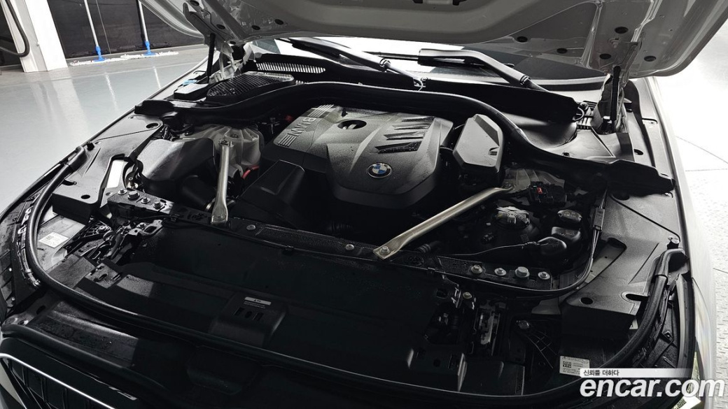 BMW 5-Series 520i M Sport, 2025