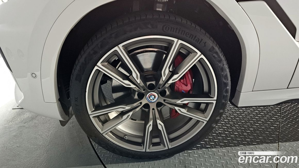 BMW X6 M50i, 2023