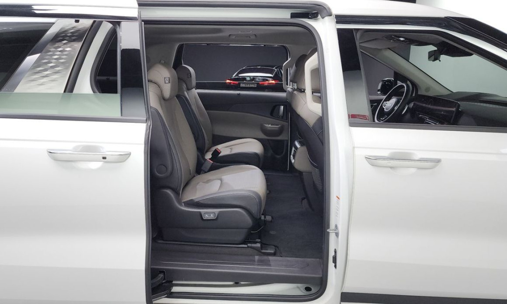Kia Carnival 9-Seater Noblesse, 2025