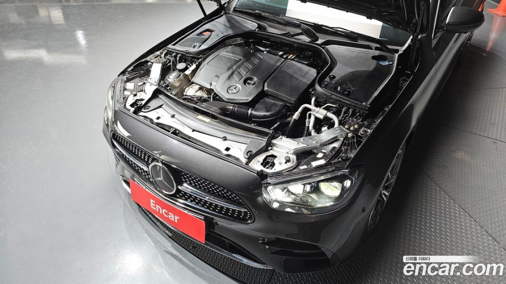 Mercedes-Benz E-Class E220d 4MATIC AMG Line, 2022