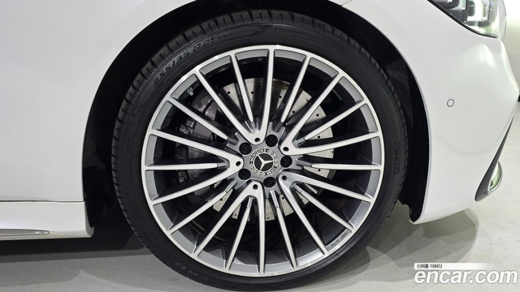 Mercedes-Benz S-Class S500L 4MATIC, 2025