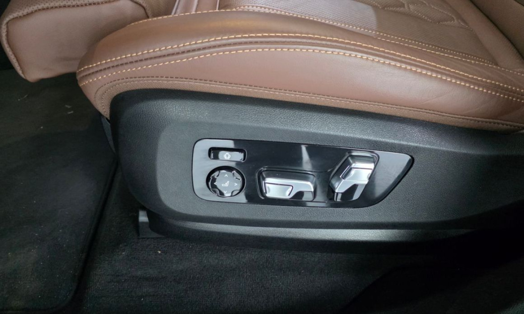 BMW X6 xDrive40i M Sport, 2025
