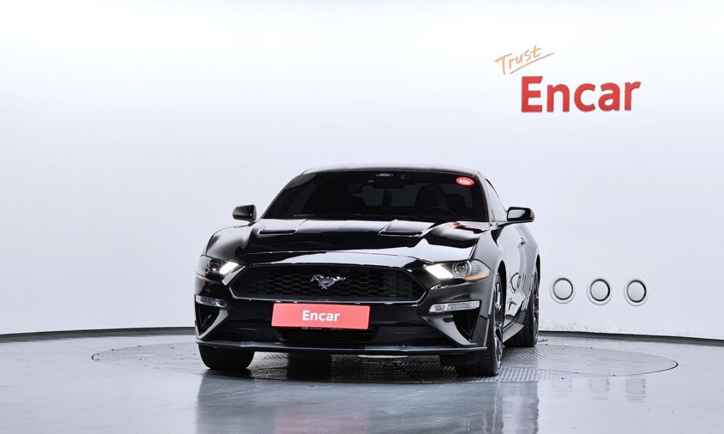 Ford Mustang Coupe, 2022
