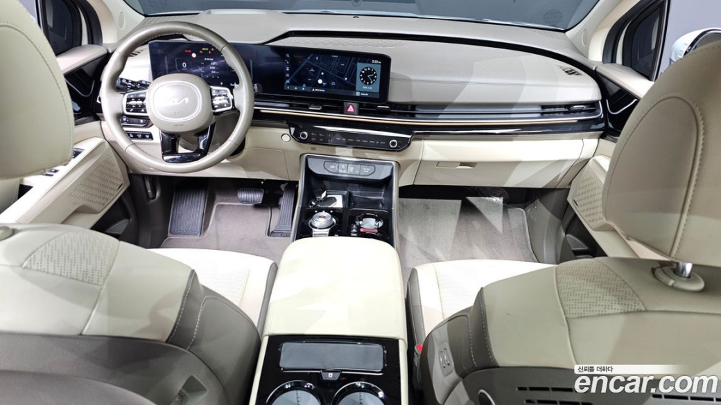 Kia Carnival 7-Seater Signature, 2024
