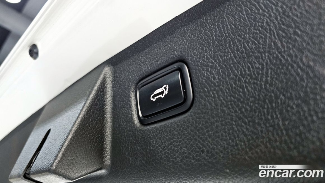 Kia Mohave Diesel 3.0 4WD 6-Seater, 2022