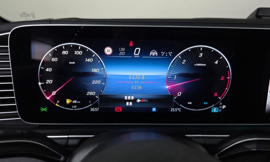 Mercedes-Benz GLS-Class GLS450d 4MATIC, 2025